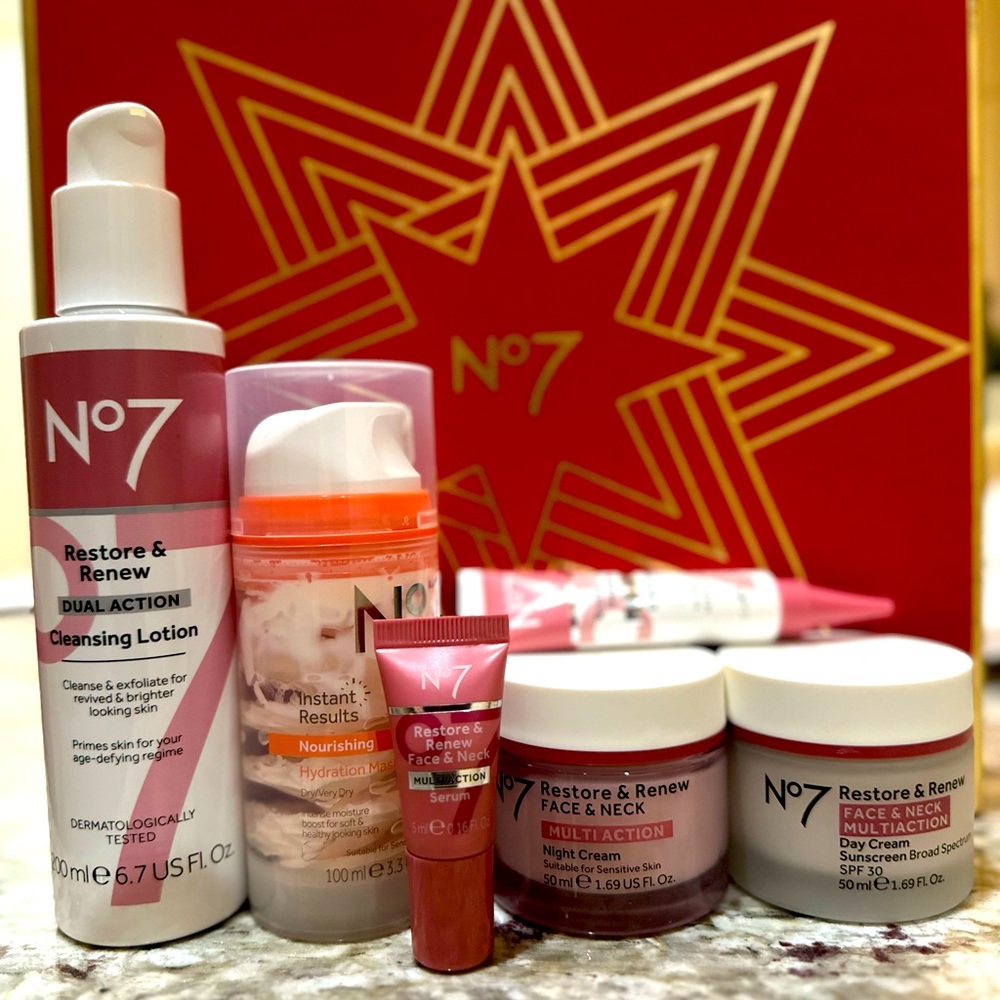 No 7 Restore and Renew gift box!